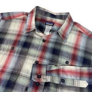 Patagonia EUC Plaid Button Down Shirt Mens Medium Red Blue Organic Cotton